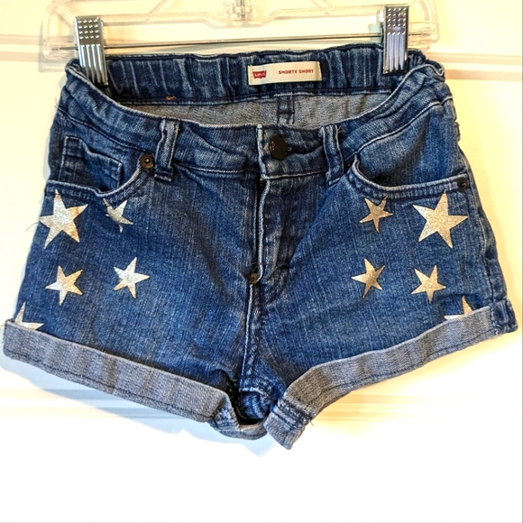 Levi's Other - Girls Levi shorts